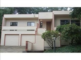 1720 Craigmont Ave, Eugene, OR 97405