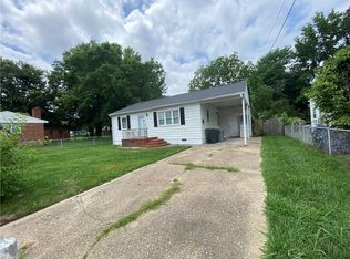 7 N Walker Rd, Hampton, VA 23666