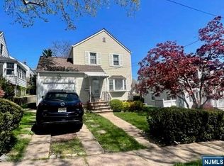 809 Elizabeth St, Ridgefield, NJ 07657