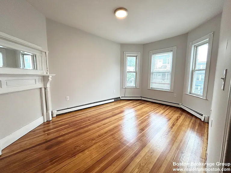 24 Maryland St #1 — Photo 1