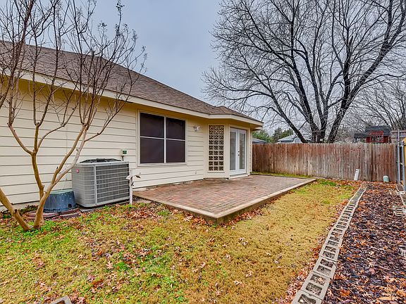 2nd image of 3306 Wilmington Dr