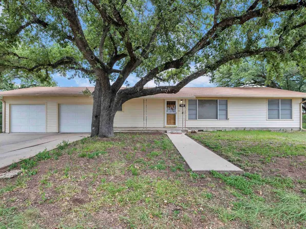 1605 Hiawatha Trl, Kingsland, TX 78639