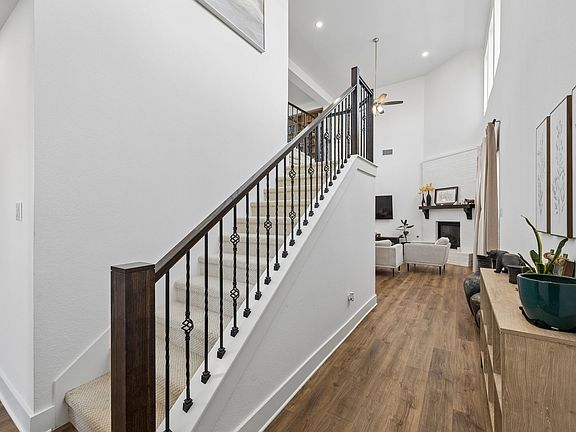 3rd image of 1736 Bonsmara Dr