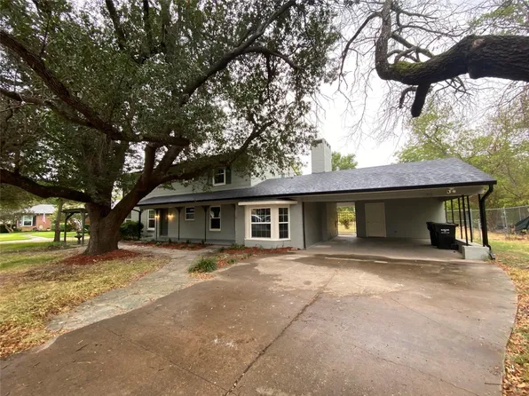 2333 Holsum Cir, Greenville, TX 75401