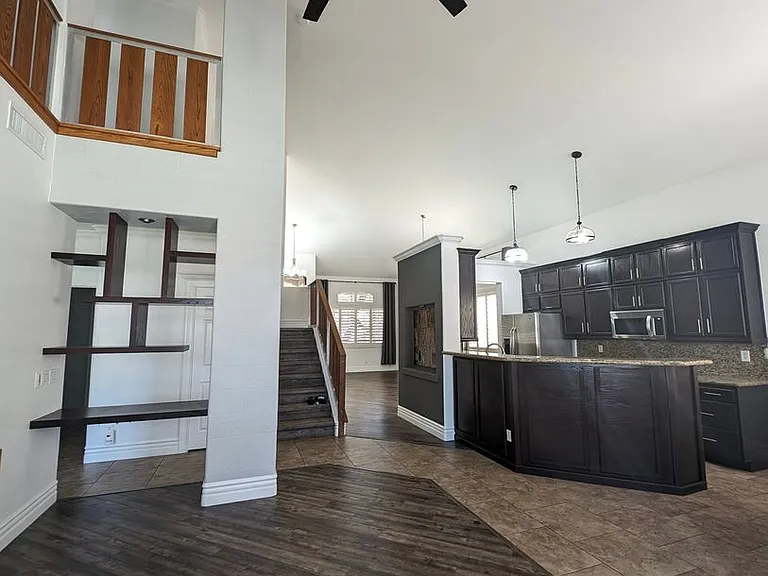 650 W Kent Pl — Photo 22