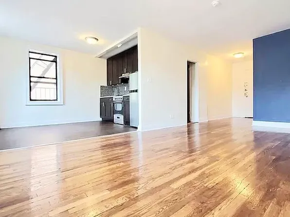 550 East 21st Street image 1 of 6