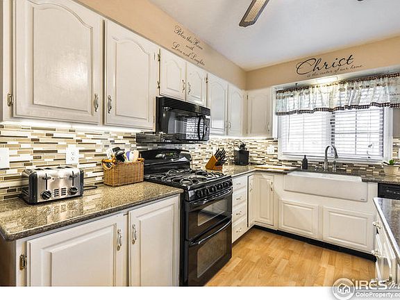 Under Cabinet Lights