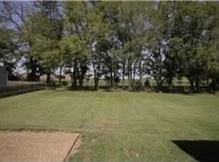 1004 Persimmon Dr, Spring Hill, TN 37174