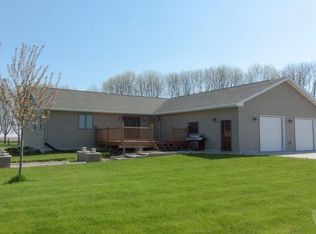 322 210th St, Alexander, IA 50420