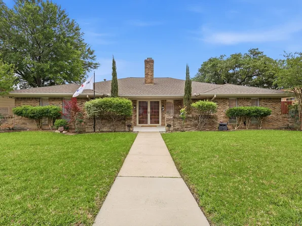 2708 Regal Rd, Plano, TX 75075