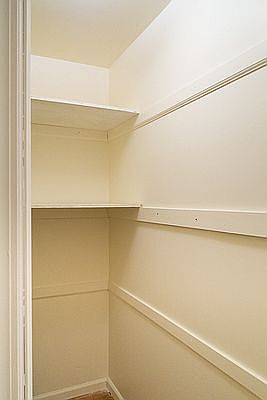 5th image of 302 Quincy St #2F