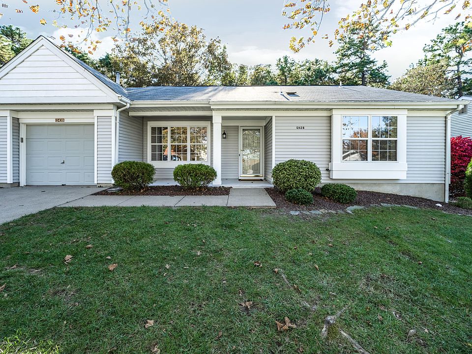 1st image of 1243B Thornbury Ln