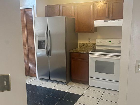 3rd image of 35 Grand Junction Blvd