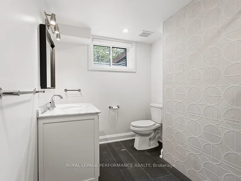 180 Roger Rd — Photo 47