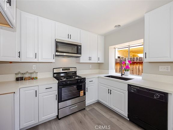 2nd image of 11013 Shaw St