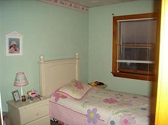 5th image of 148 Hutchinson St