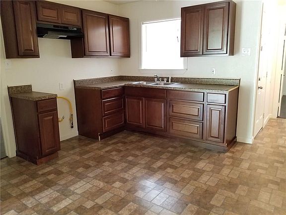 2nd image of 1100 Leyenda Dr