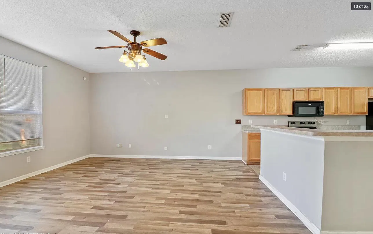 1131 Lee Rd — Photo 4