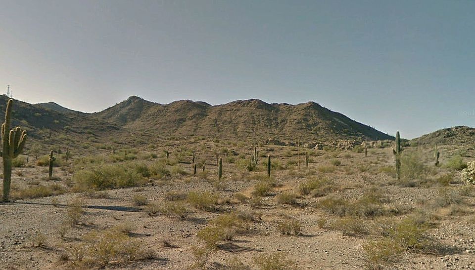 1st image of 3550 N Palm Cir