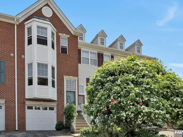 1115 Stafford St, Mahwah, NJ 07430