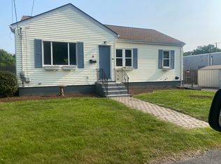 9 Dexter St, Johnston, RI 02919