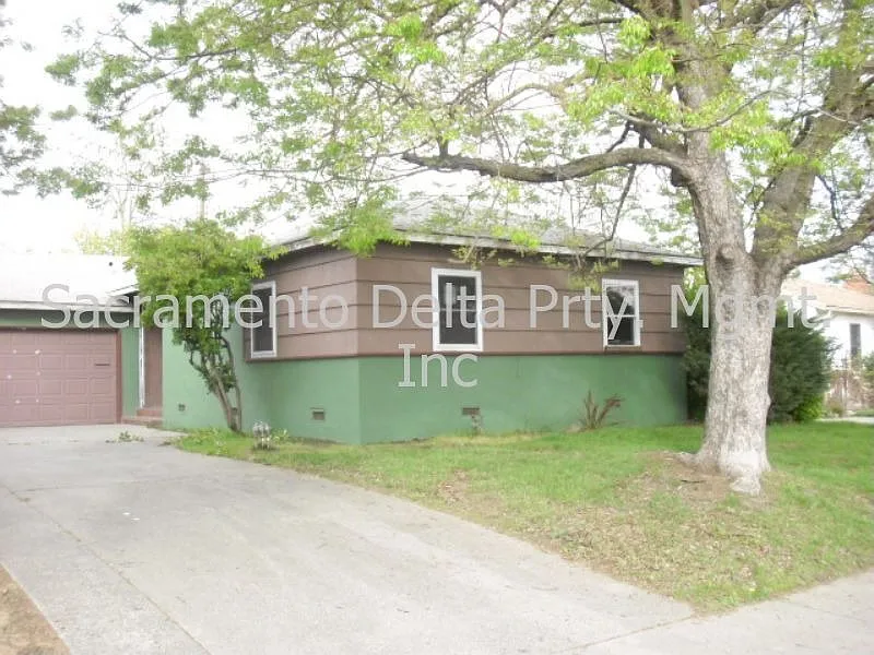 5321 Whittier Dr photo 1