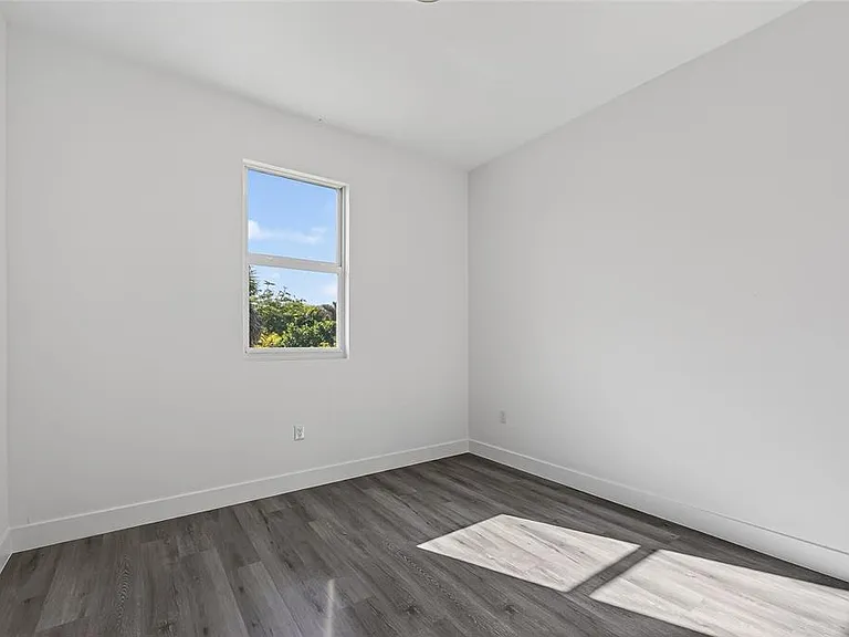 511 Sweetwater Dr — Photo 46