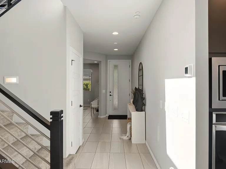 9022 W San Miguel Ave — Photo 11