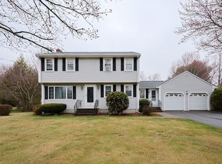 418 Dailey Dr, Franklin, MA 02038