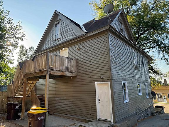 3rd image of 1708 Charles St