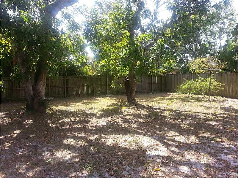 2nd image of 1736 NW 7 Avenue