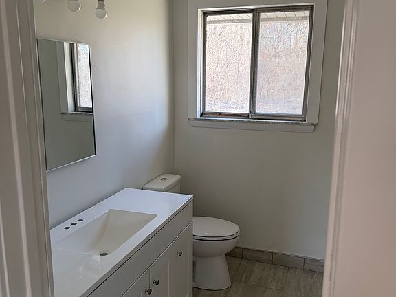 3rd image of 1316 River Rd #4