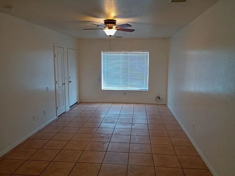 403 N Sunshine Blvd #A — Photo 11