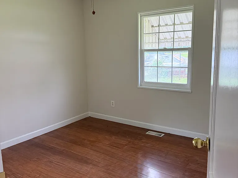 7507 Magarity Rd — Photo 4