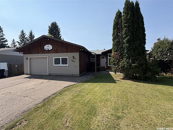 2nd image of 1801 Centennial CRESCENT