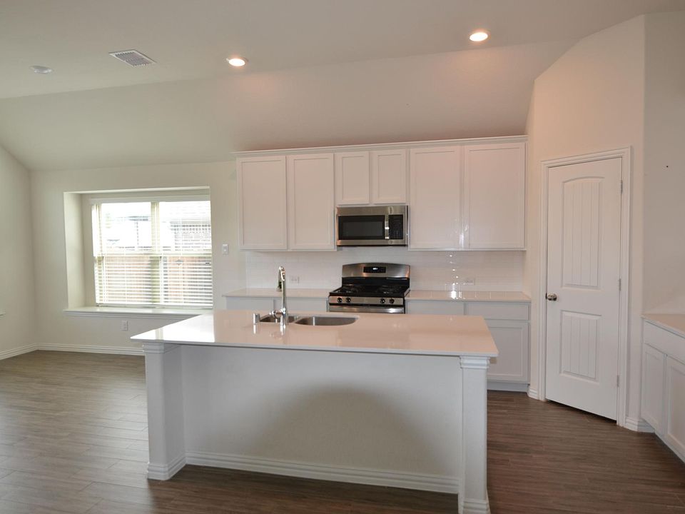 1st image of 1365 Rockwell Dr