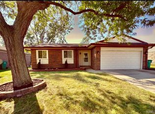 23616 Cedar Ridge Dr, Brownstown, MI 48174