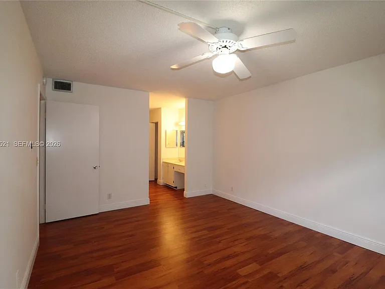 1200 SW 124th Ter #201O — Photo 20