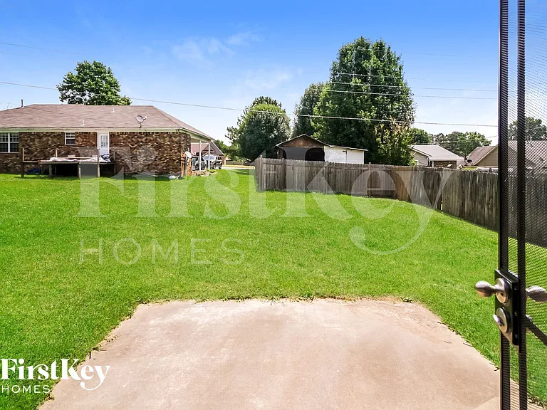 4596 Fontaine Pl — Photo 14