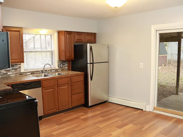252 Marcus St SW — Photo 22