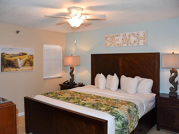 4th image of 500 Burton Dr #1215