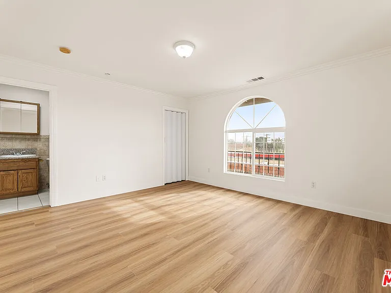 11738 Valley View Ave #1 — Photo 17