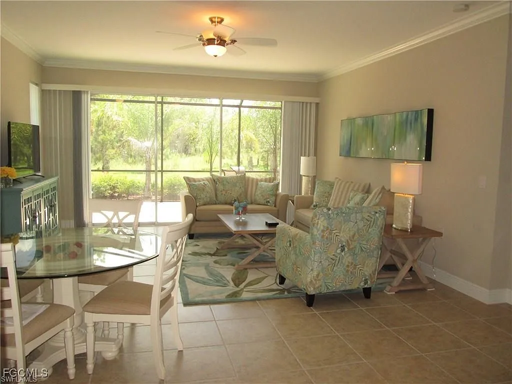 2 bed, 2.0 bath, 1347 sqft, $5,500 — Photo 4