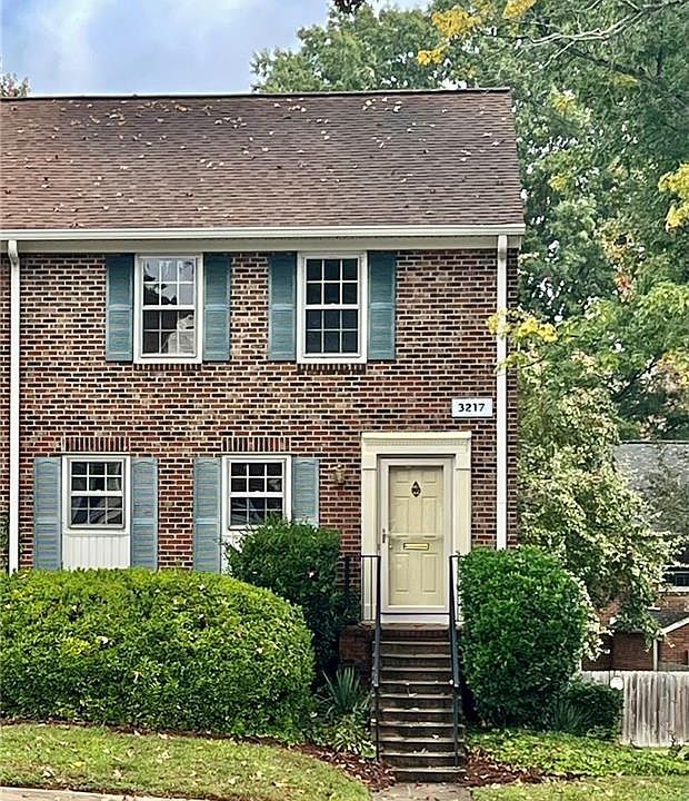 1st image of 3217 D Regents Park Ln