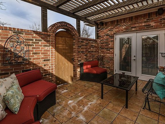 breakfast patio