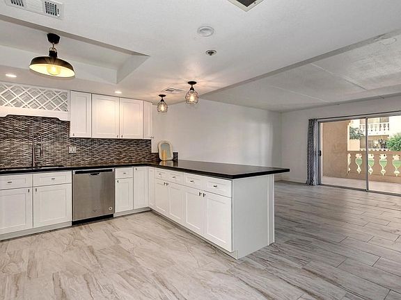 0011-Camelback - 7950_Unit 109 (11)