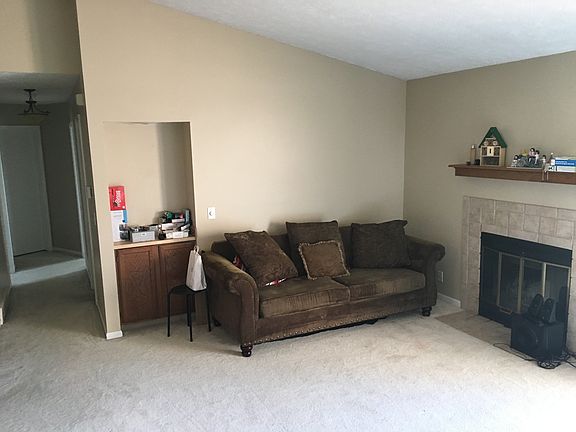 3rd image of 10407 Laurel Ave