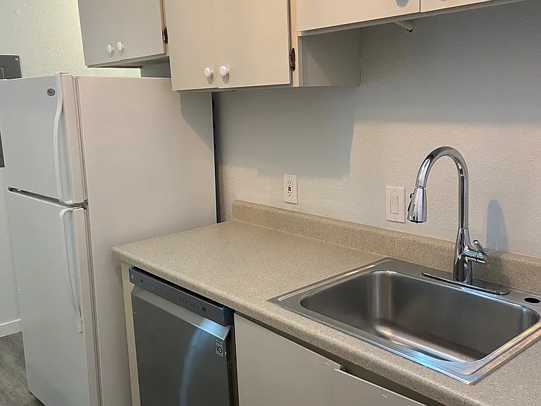 1139 17th Ave #6 — Photo 13