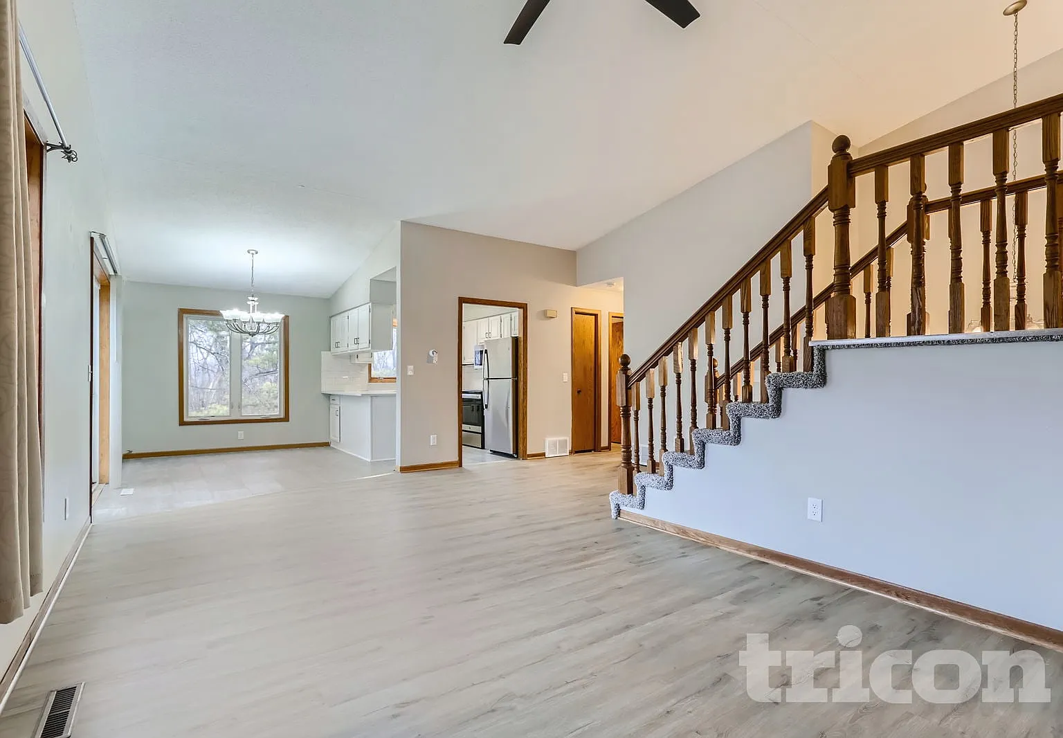 17115 Hemlock Ct Lakeville MN — Photo 3