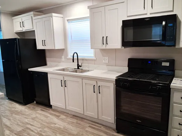 5776 Platte River Rd Lot 158, Fremont, NE 68025